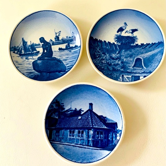 Royal Copenhagen blue plates - Picture 1 of 10